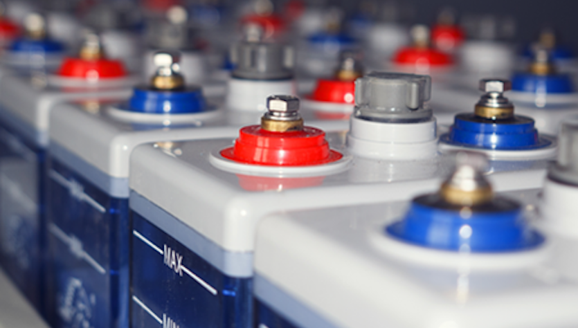 Batteriemodule sind hintereinander aufgereiht