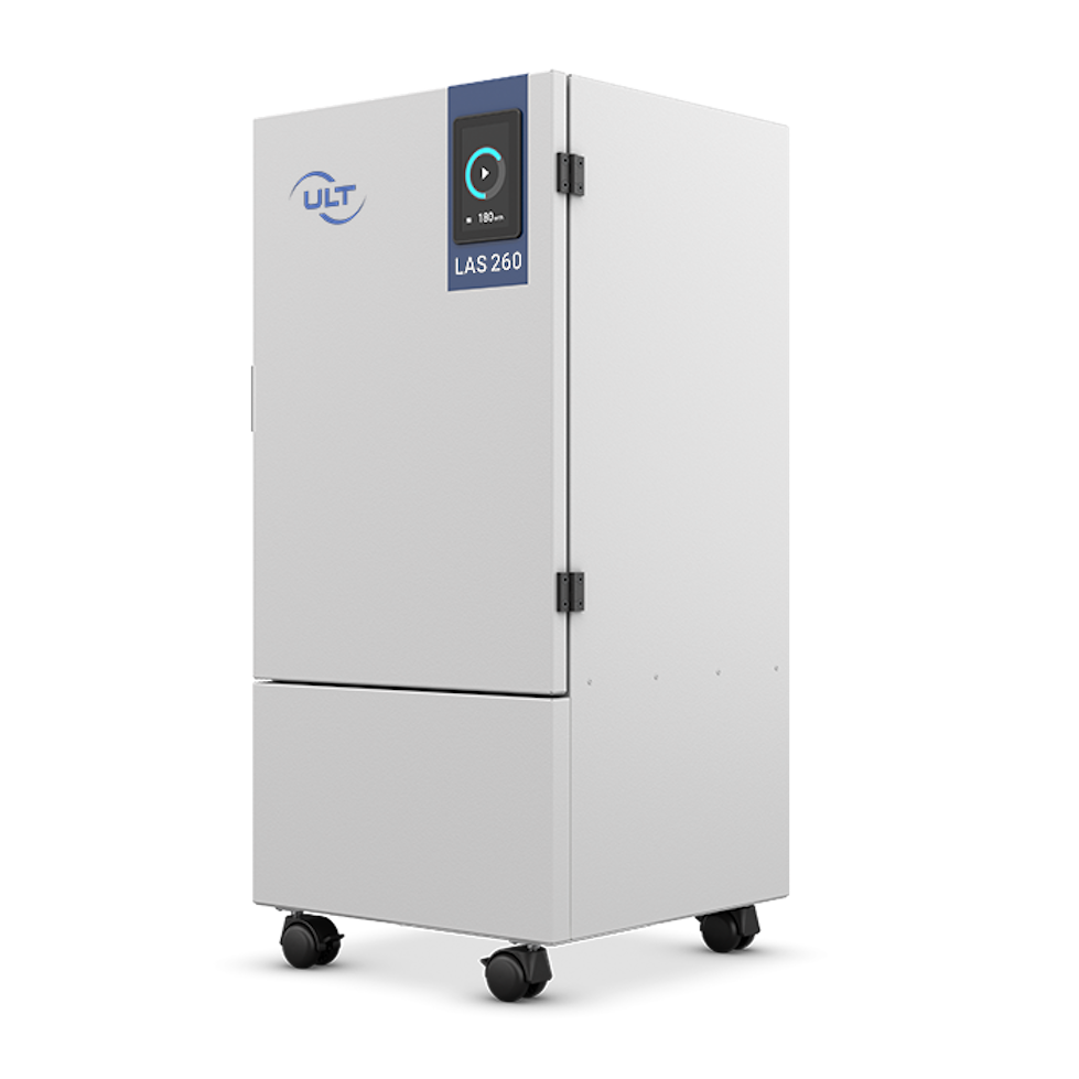 Blick von schräg links auf die hellgraue Absauganlage mit Display