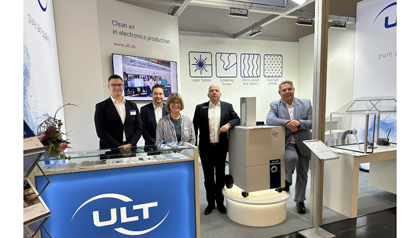 Fünf ULT-Mitarbeiter auf dem Messestand