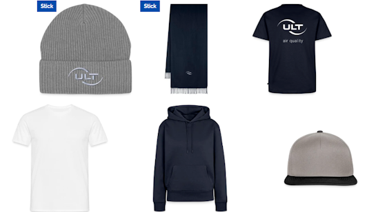 Bild von Kleidungsstücken und Accessoires mit ULT-Logo