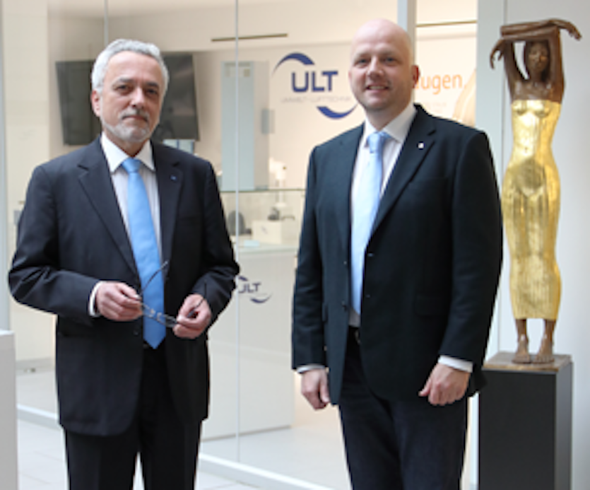 Wolfgang Richter (links) übergibt Vertriebsleitung an Marko Höher (rechts)